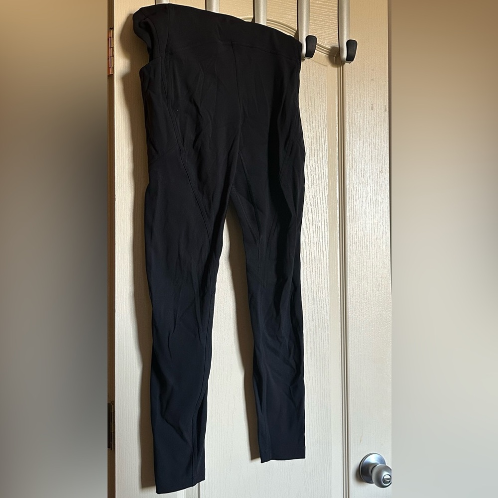 Lululemon pants either side pockets